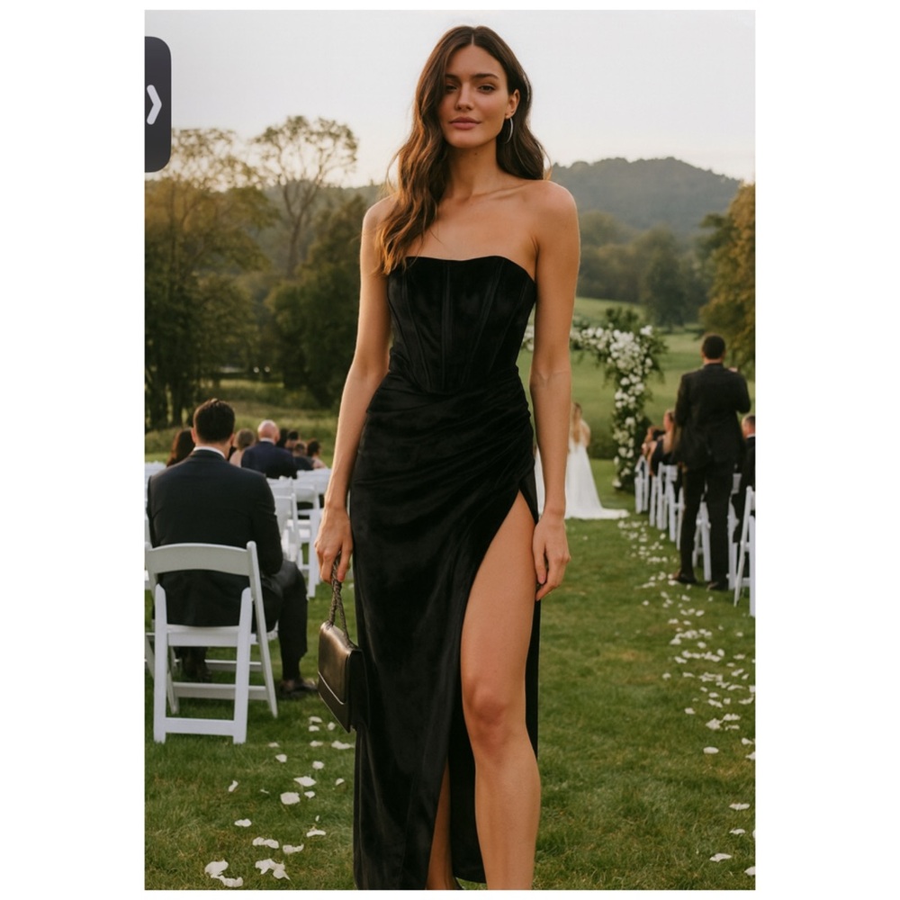 Bardot Black Strapless Velour Corset Midi Dress Size 10 NWT